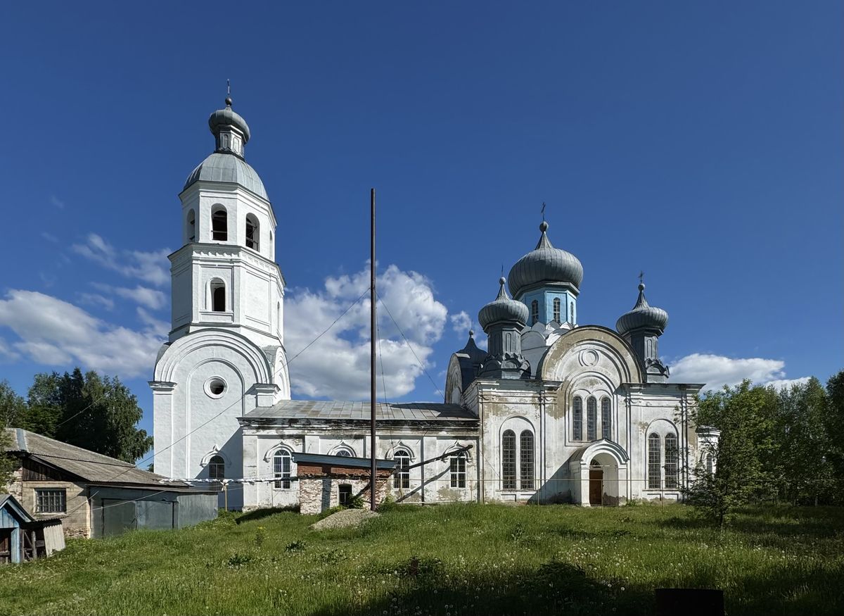 Вид с юга, фасады. Церковь Боголюбской иконы Божией Матери, Маис (Никольский район, Пензенская область)