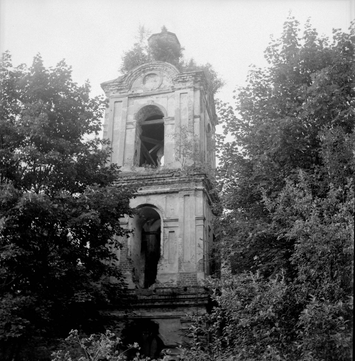 архитектурные детали. Церковь Успения Пресвятой Богородицы, Побухово, урочище (Новодугинский район, Смоленская область)