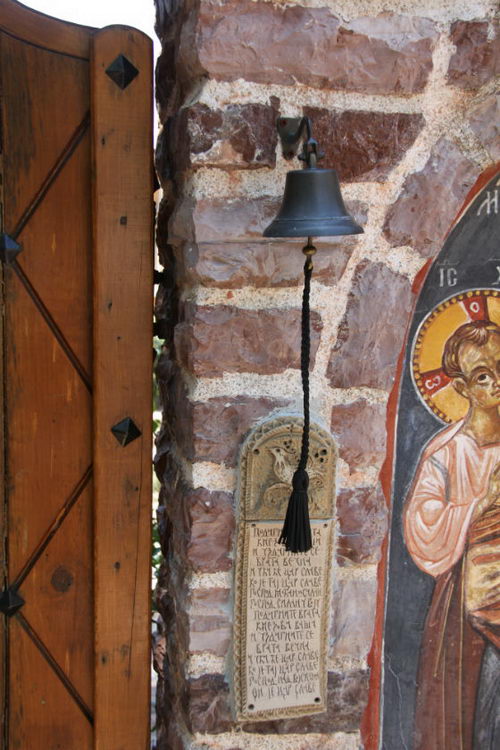Монастырь Успения Пресвятой Богородицы, Рустово (Черногория, Прочие страны). интерьер и убранство