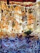 Монастырь Харитона Исповедника, Две пещерные кельи на северном берегу потока. Одна из них (с большей вероятностью, нижнняя, - с подпорной стеной) ошибочно отождествлялась с пещерой Кириака Отшельника. Вид с юга.<br>, Иудейская пустыня, Вади Кельт (Нахаль Прат), Палестина, Прочие страны