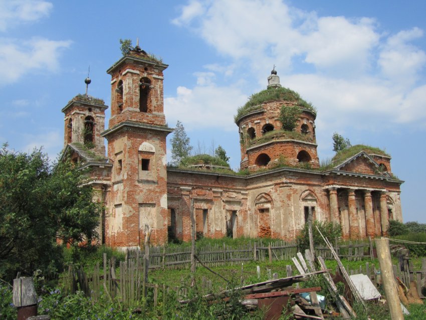 Федяево. Церковь Троицы Живоначальной. фасады, вид с юго-запада