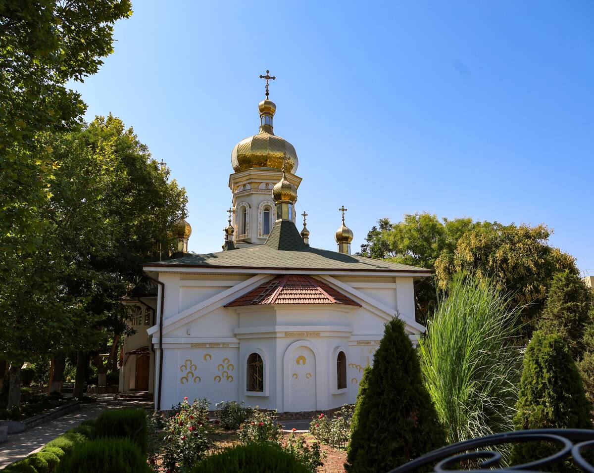 Церковь Рождества Иоанна Предтечи, Уютное (Сакский район, Республика Крым). фасады