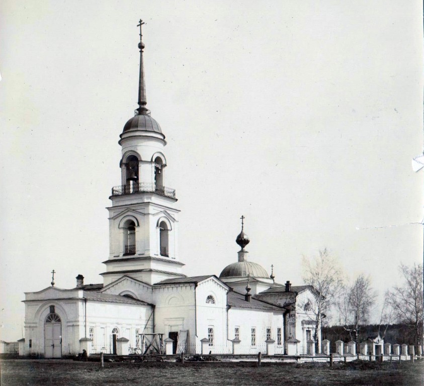 Церковь Покрова Пресвятой Богородицы, Александровское (Красноуфимский район (Красноуфимский округ), Свердловская область). архивная фотография, Фото храма из личного архива Василия Фёдоровича Тулина