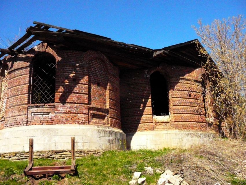 Церковь Троицы Живоначальной, Сыра (Суксунский район, Пермский край). фасады
