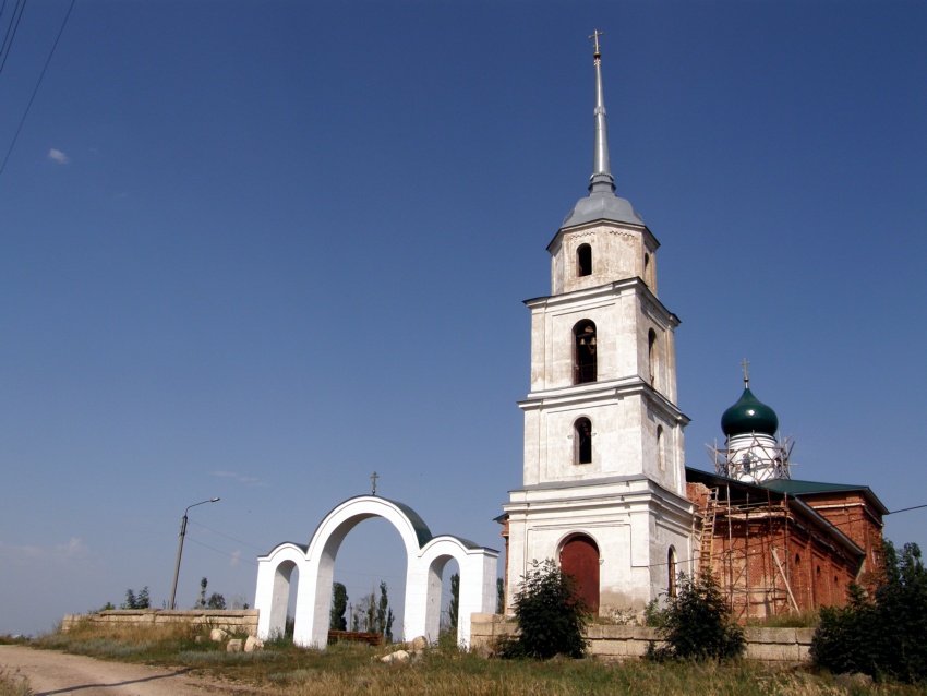 Церковь Димитрия Солунского в Ольшанце, Елец (Елецкий район и г. Елец, Липецкая область). общий вид в ландшафте