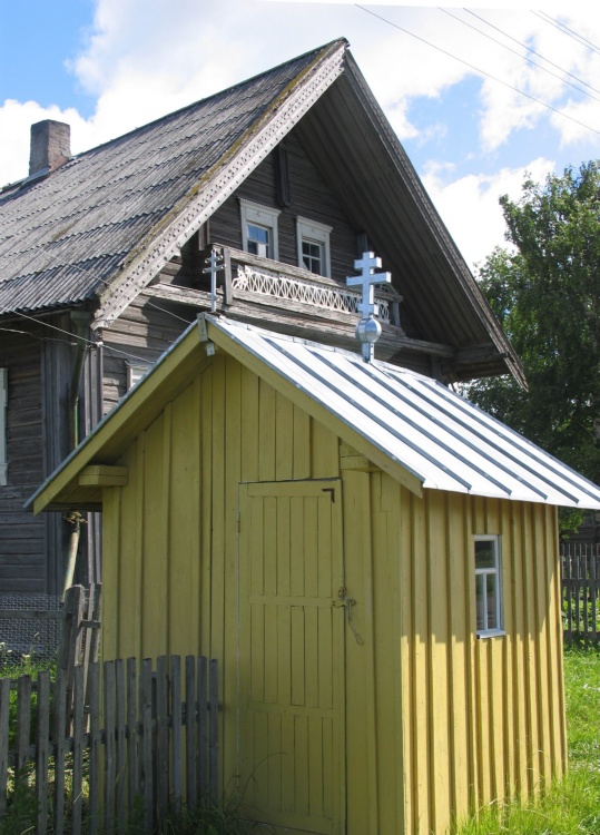 Неизвестная часовня, Олонец (Олонецкий район, Республика Карелия). общий вид в ландшафте