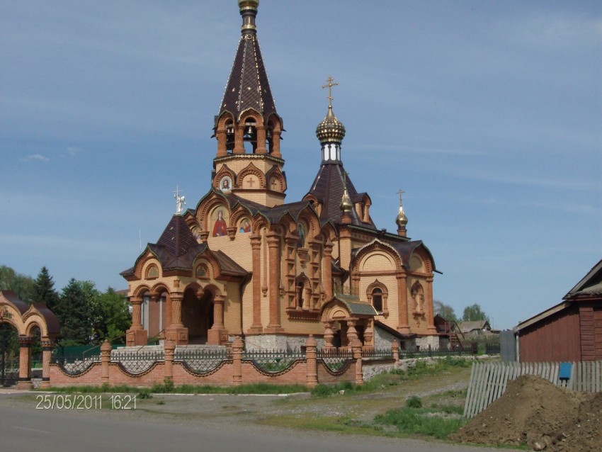 Церковь Екатерины Александрийской, Сростки (Бийский район и г. Бийск, Алтайский край). общий вид в ландшафте