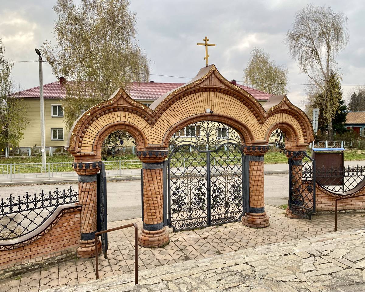 Входная группа, дополнительная информация. Церковь Екатерины Александрийской, Сростки (Бийский район и г. Бийск, Алтайский край)