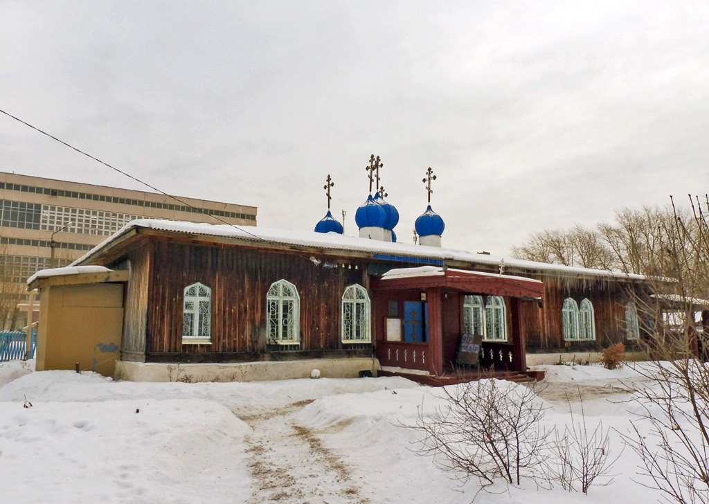 Церковь Владимирской иконы Божией Матери, Кировград (Кировград (Кировградский ГО и ГО Верхний Тагил), Свердловская область). фасады, Южный фвсад