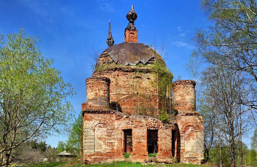 Гора Пневиц. Церковь Рождества Пресвятой Богородицы. фасады