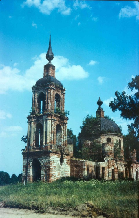 Гора Пневиц. Церковь Рождества Пресвятой Богородицы. фасады, 1994