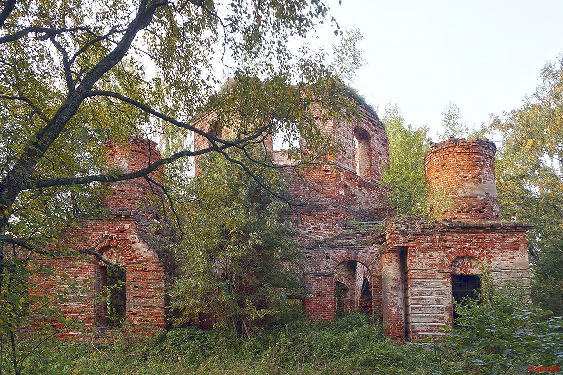 Гора Пневиц. Церковь Рождества Пресвятой Богородицы. фасады