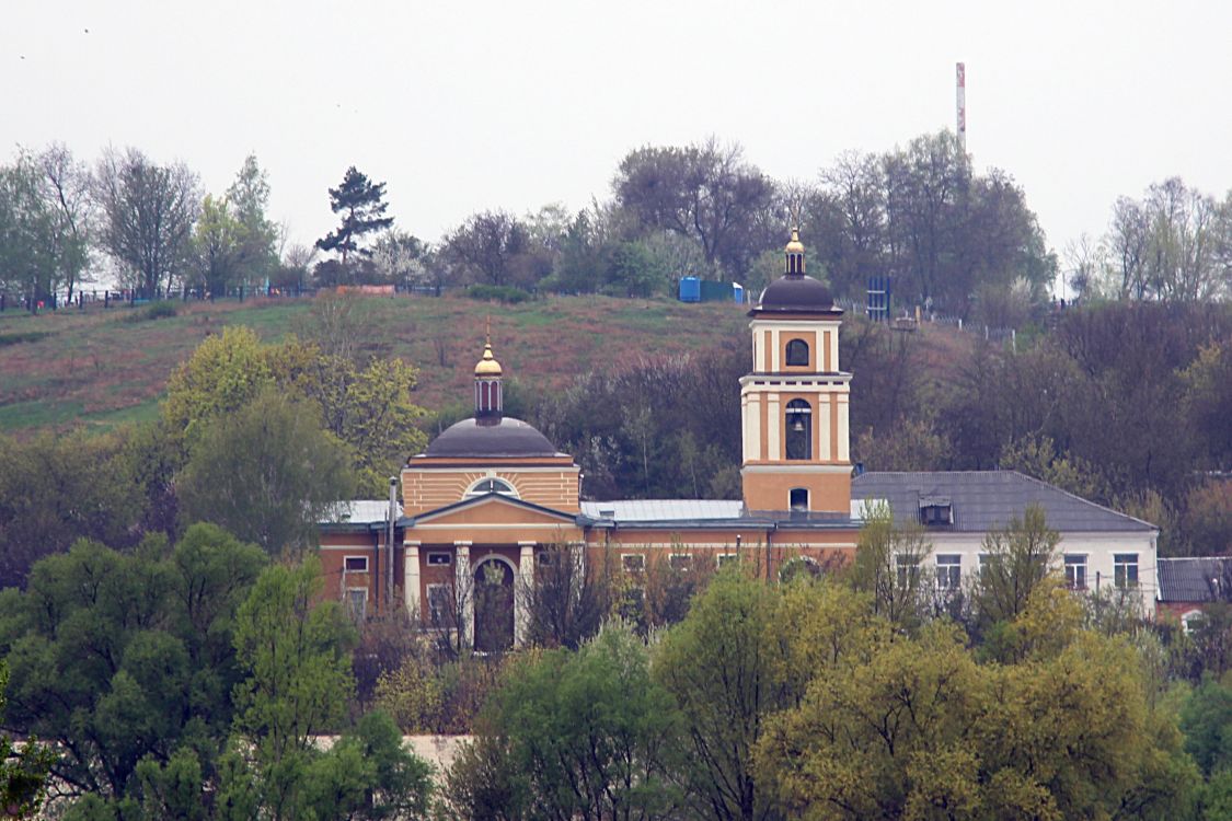 Белгород. Церковь Михаила Архангела. общий вид в ландшафте
