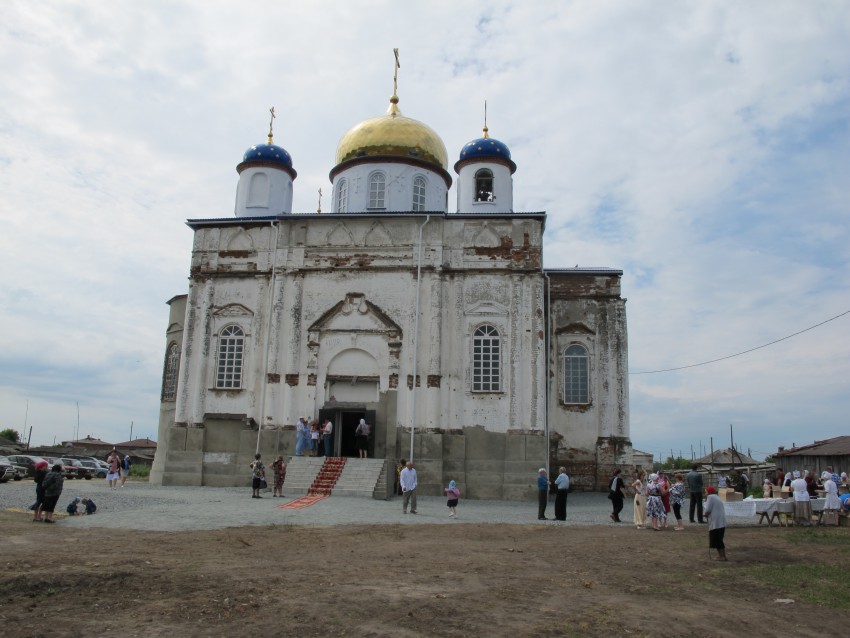 Церковь Вознесения Господня, Костылево (Куртамышский район, Курганская область). общий вид в ландшафте, Освящение храма на Вознесение 2013 года