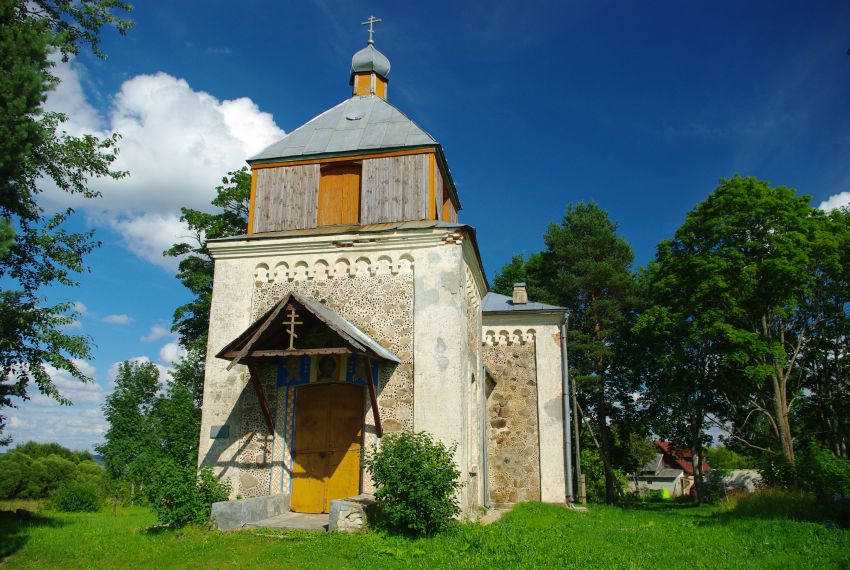 Церковь Покрова Пресвятой Богородицы, Масковская (Аугшдаугавский край, Латвия). фасады
