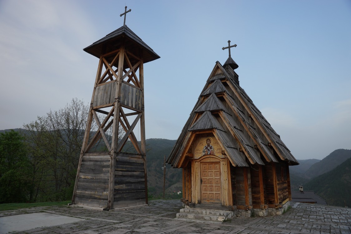 Мокра-Гора. Церковь Саввы Сербского. фасады
