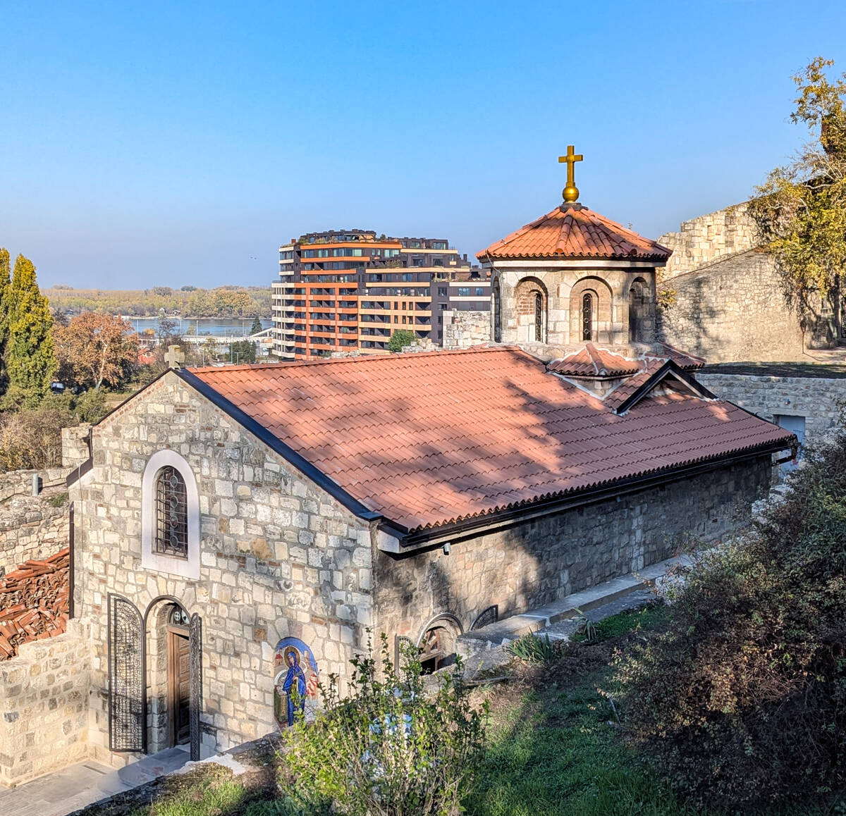 Часовня Параскевы Пятницы, Белград (Белград, округ, Сербия). фасады