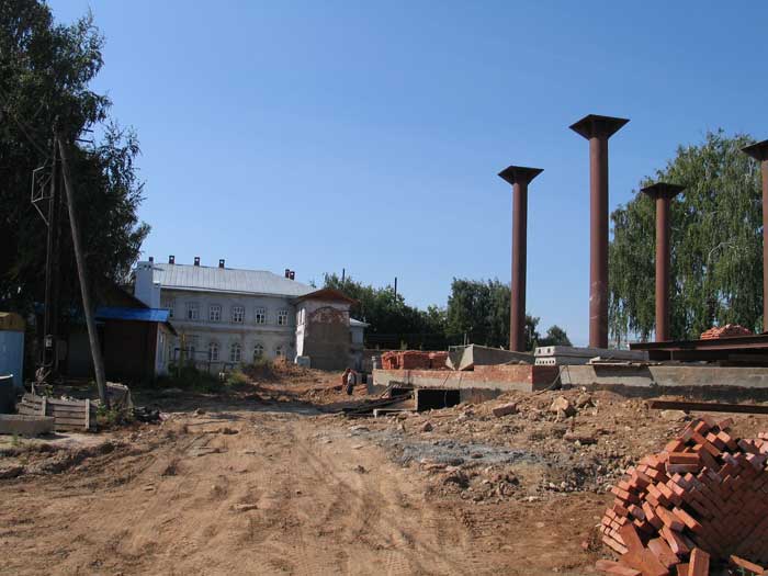 Елабужский Казанско-Богородицкий женский монастырь. Церковь Казанской иконы Божией Матери, Елабуга (Елабужский район, Республика Татарстан). дополнительная информация, Восстановление главного монастырского храма в честь Казанской иконы Божией Матери.