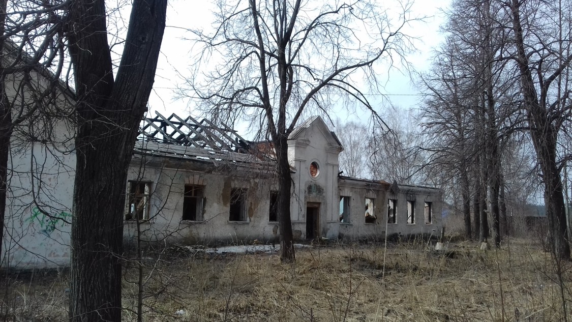 Церковь Покрова Пресвятой Богородицы, Дегтярск (Ревда (ГО Ревда и ГО Дегтярск), Свердловская область). фасады