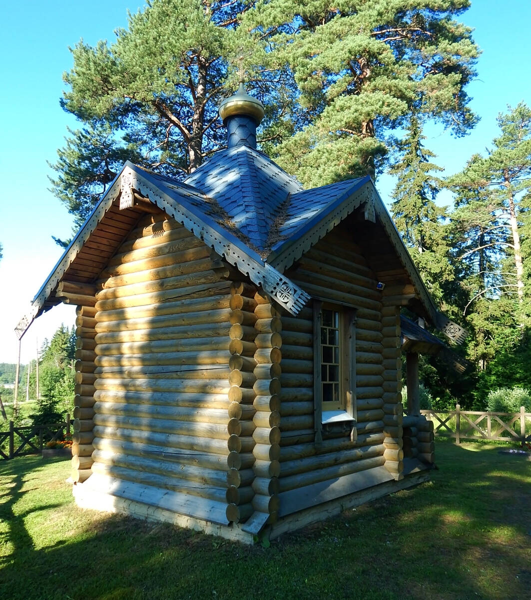 Часовня Казанской иконы Божией Матери в Хюмпёля, Сортавала (Сортавальский район, Республика Карелия). фасады