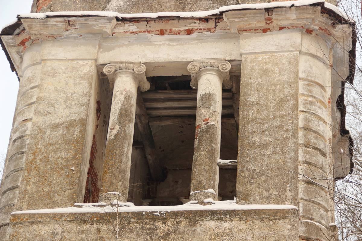 архитектурные детали. Церковь Воздвижения Креста Господня, Дмитриевское (Некоузский район, Ярославская область)