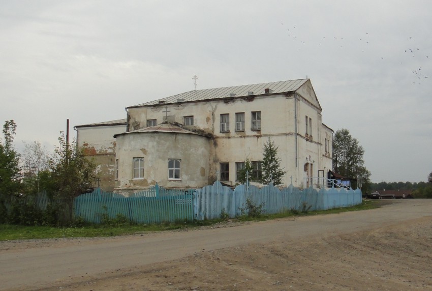 Заводоуспенское. Церковь Успения Пресвятой Богородицы. общий вид в ландшафте