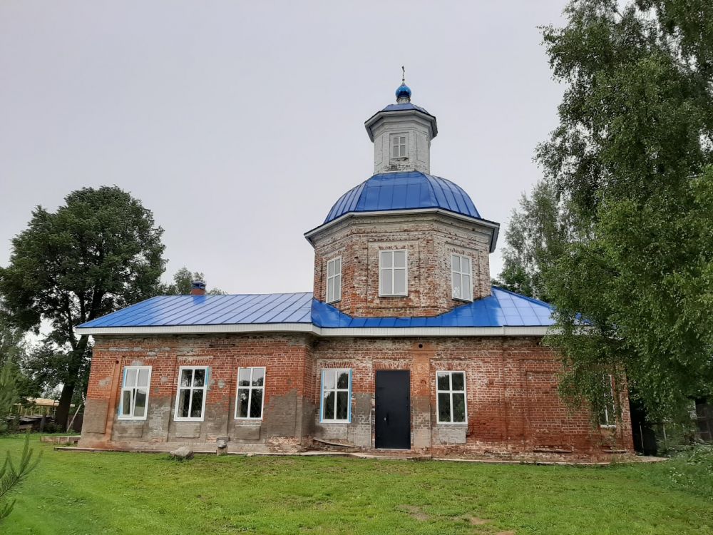 Церковь Смоленской иконы Божией Матери, Гзино (Некрасовский район, Ярославская область). фасады
