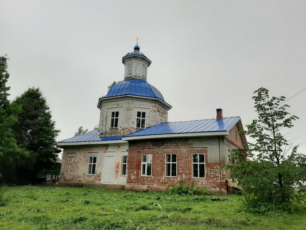 Церковь Смоленской иконы Божией Матери, Гзино (Некрасовский район, Ярославская область). фасады