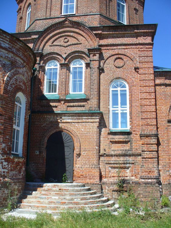 Нижний Услон. Церковь Сергия Радонежского. архитектурные детали, Южный фасад основного объема