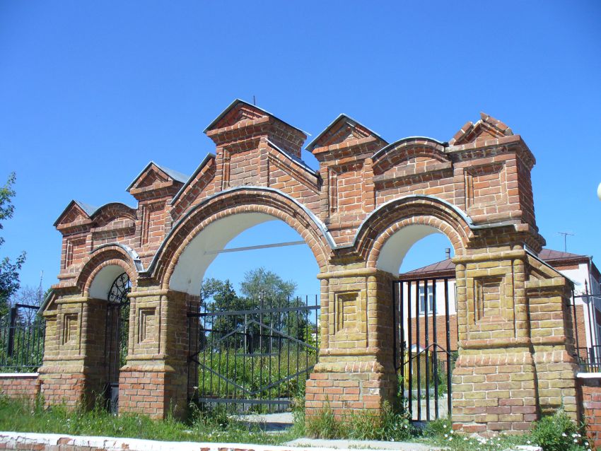 Церковь Сергия Радонежского, Нижний Услон (Верхнеуслонский район, Республика Татарстан). дополнительная информация, Ворота ограды.