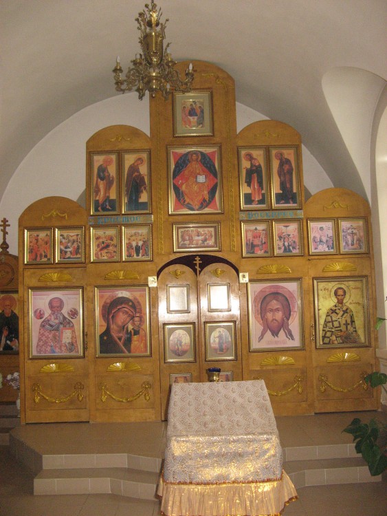 Церковь Сергия Радонежского, Нижний Услон (Верхнеуслонский район, Республика Татарстан). интерьер и убранство, Правый придел Иоанна Златоуста