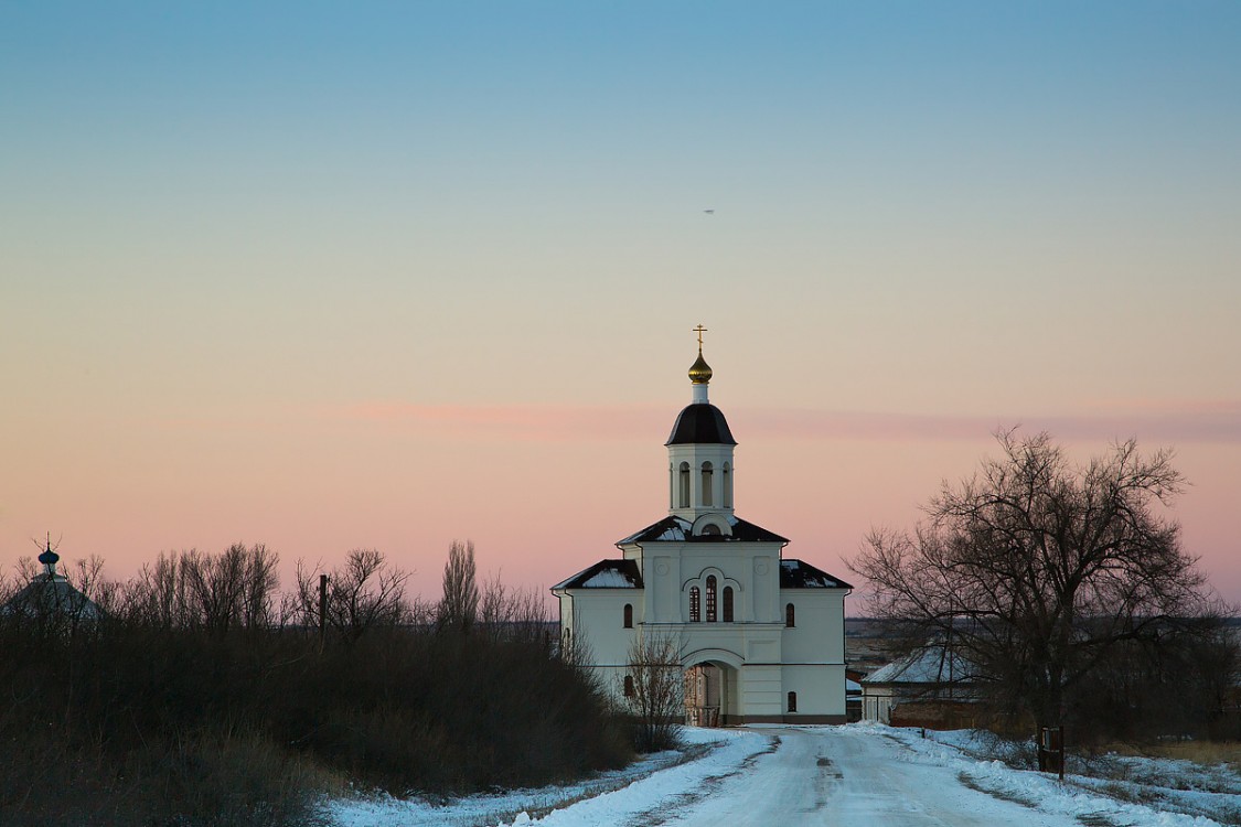 Дубовка. Вознесенский женский монастырь. общий вид в ландшафте, Надвратная колокольня