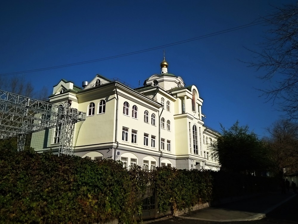 Домовая церковь Петра, митрополита Крутицкого и Коломенского, при Традиционной гимназии, Таганский (Центральный административный округ (ЦАО), г. Москва). фасады