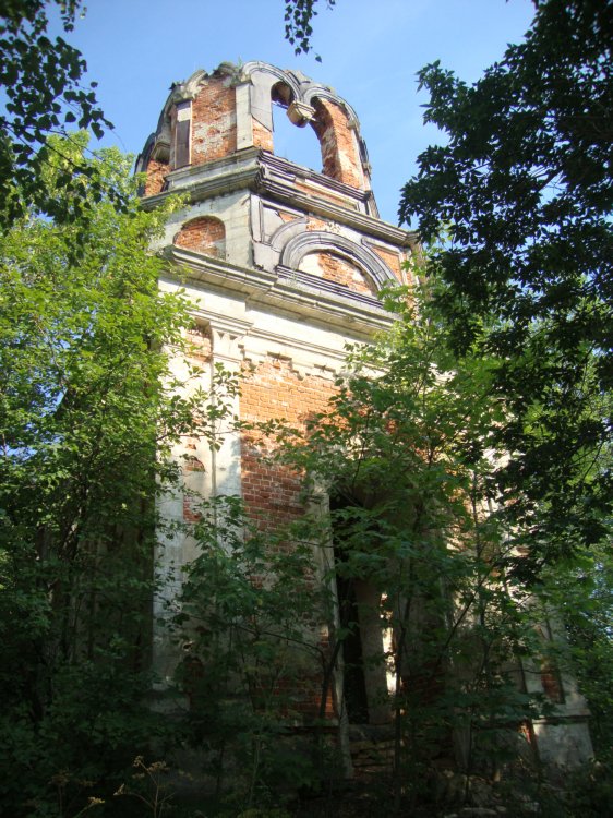 Верхний Изрог. Церковь Космы и Дамиана. фасады