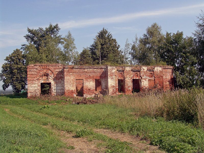 Павловское. Церковь Василия Великого. общий вид в ландшафте