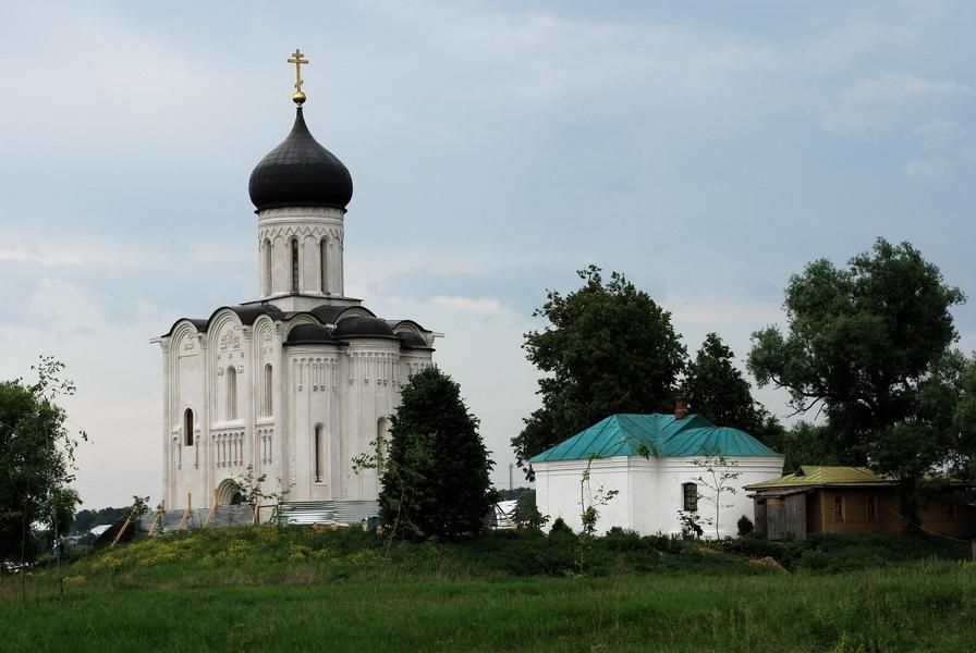 Церковь Трех Святителей, Боголюбово (Суздальский район, Владимирская область). дополнительная информация, общий вид с юго-востока