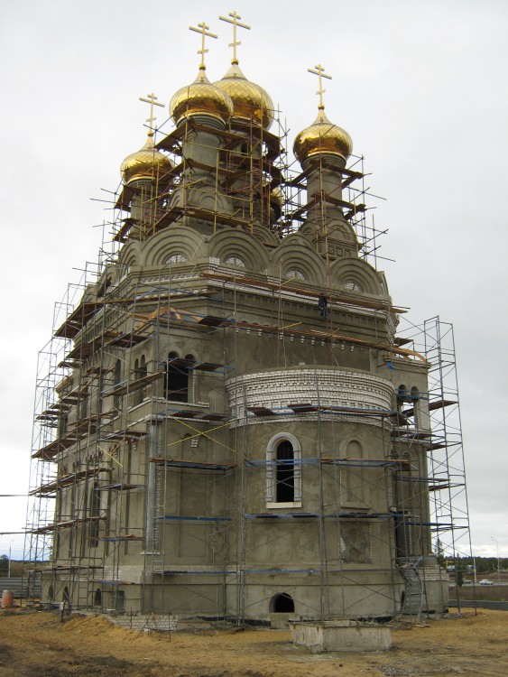 Солнечный. Церковь Петра и Февронии. фасады