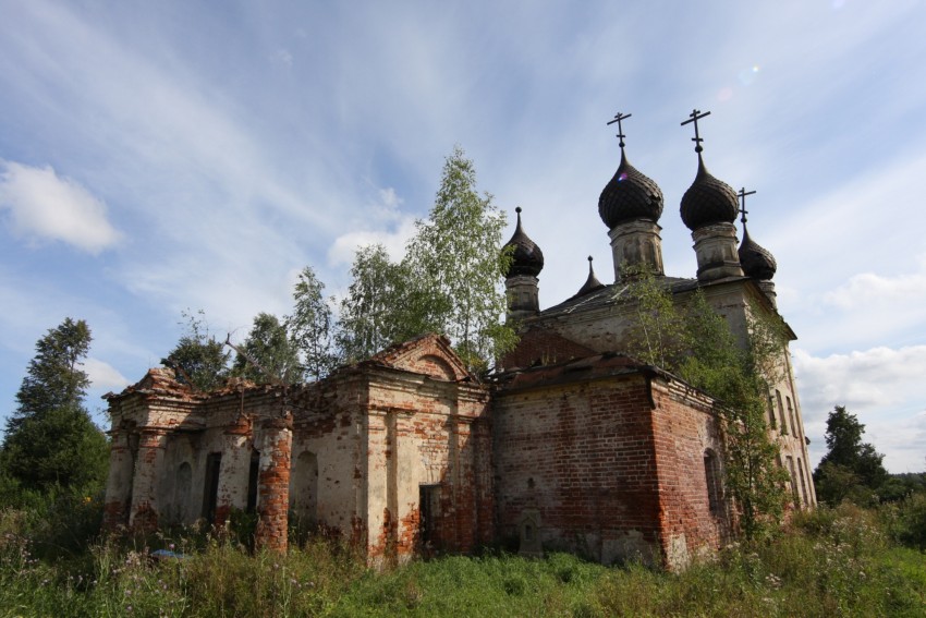Церковь Успения Пресвятой Богородицы, Ильинское (Большесельский район, Ярославская область). фасады