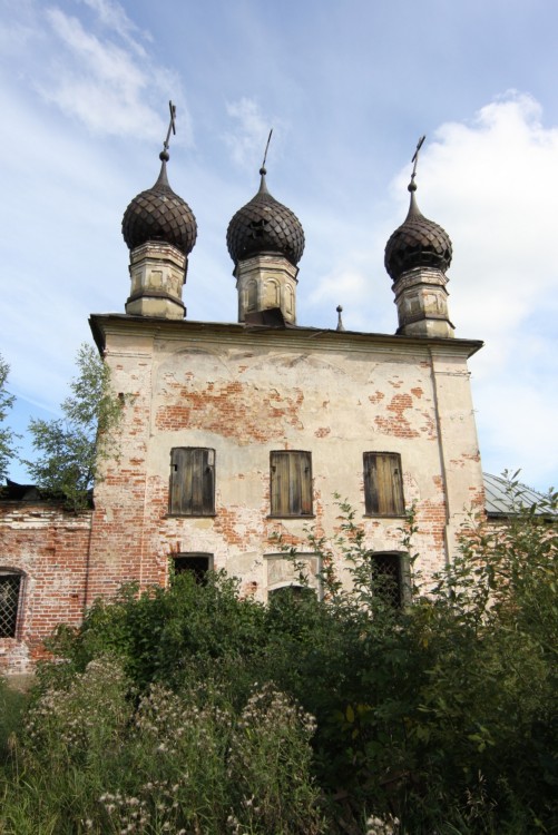 Церковь Успения Пресвятой Богородицы, Ильинское (Большесельский район, Ярославская область). фасады
