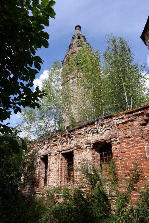 Церковь Владимирской иконы Божией Матери, Ильинское (Большесельский район, Ярославская область). архитектурные детали