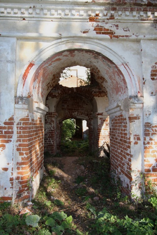 Церковь Петра и Павла, Борисовское, урочище (Борисоглебский район, Ярославская область). архитектурные детали