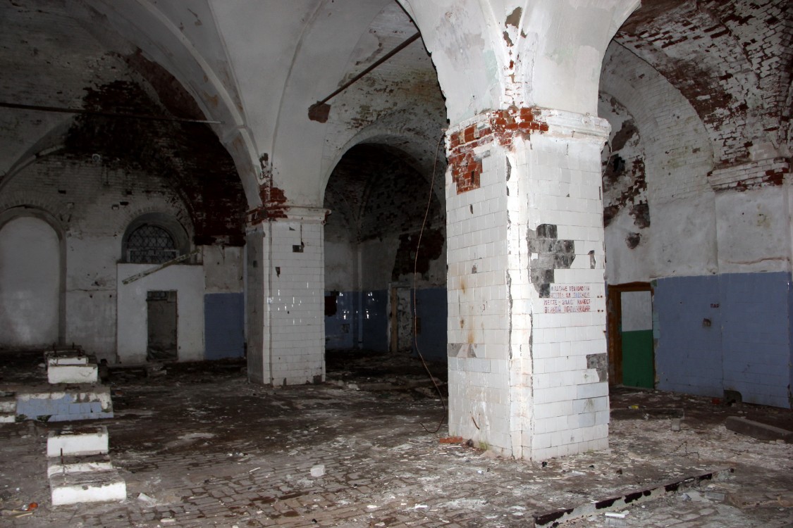 Церковь Рождества Христова, Шурма (Уржумский район, Кировская область). архитектурные детали, Теплый храм.
