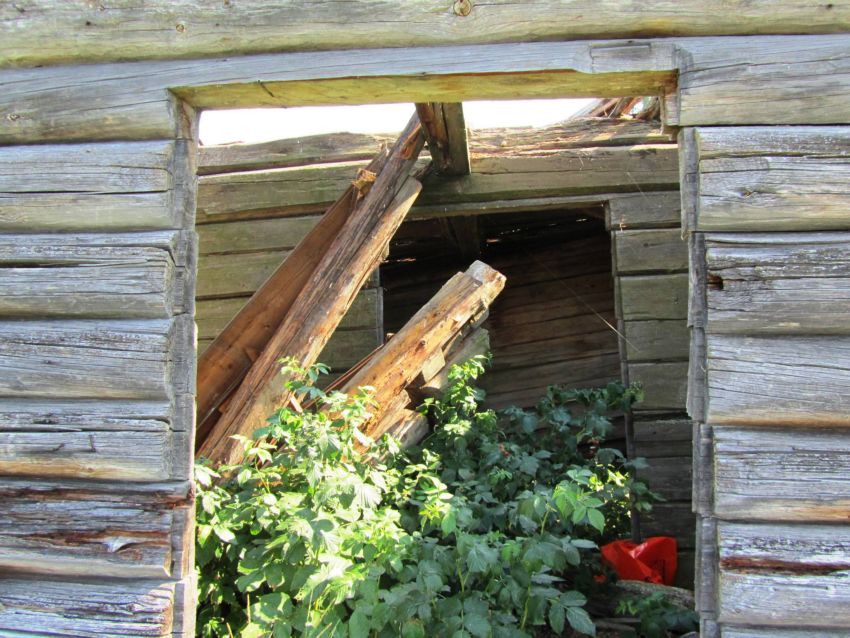 Часовня Флора и Лавра, Фомино (Медвежьегорский район, Республика Карелия). архитектурные детали, вид на прихожую