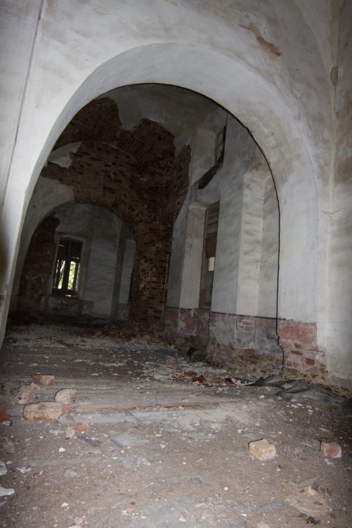 Церковь Покрова Пресвятой Богородицы, Никольское (Любимский район, Ярославская область). интерьер и убранство