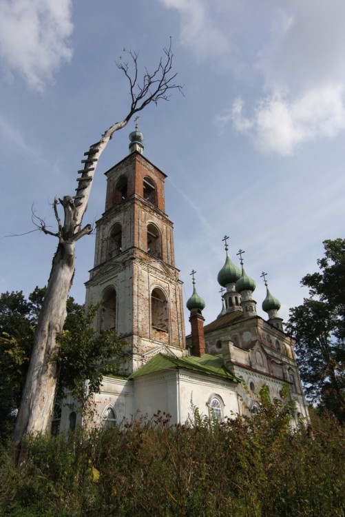 Церковь Феодора Стратилата, Стратилат (Фёдоровское) (Даниловский район, Ярославская область). фасады