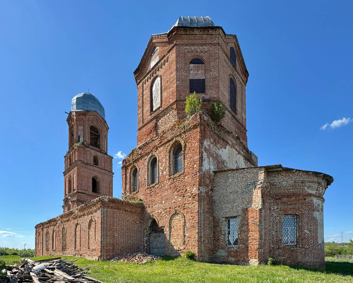Церковь Казанской иконы Божией Матери, Богородское (Мокшанский район, Пензенская область). фасады, Вид с юго-востока