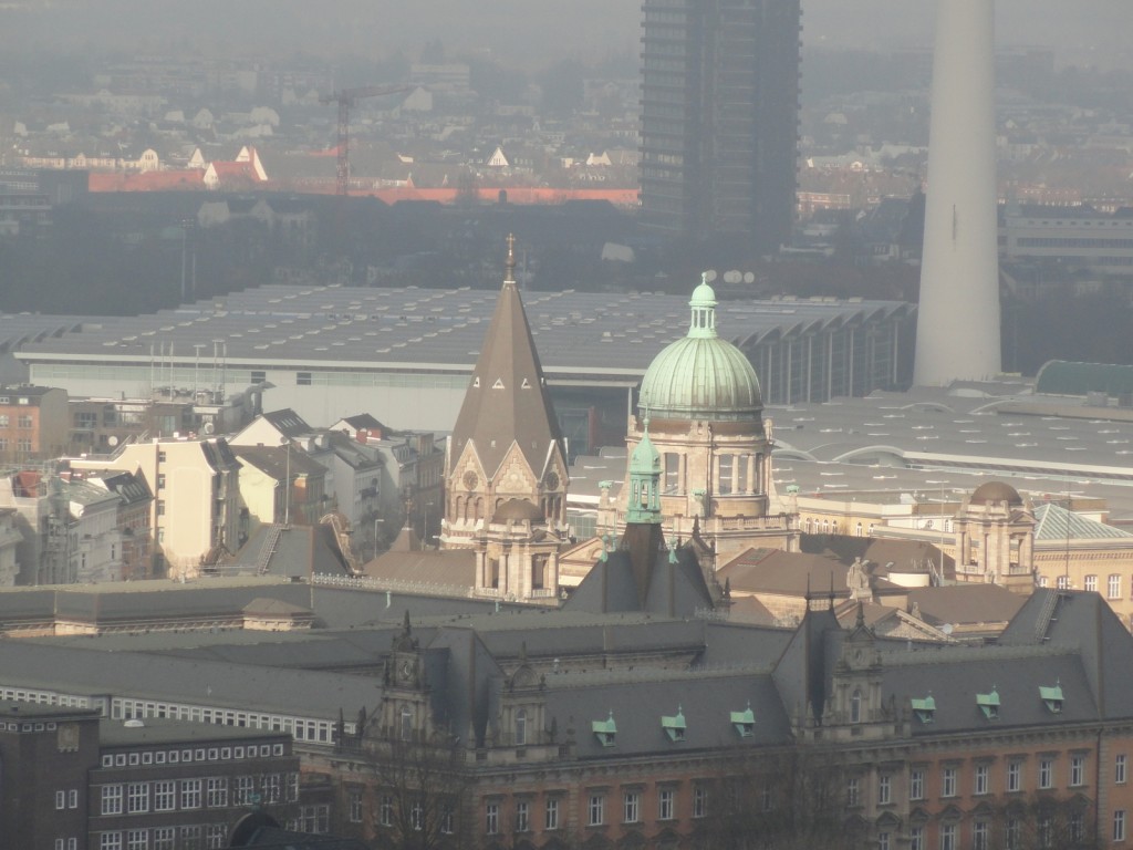 Гамбург (Hamburg). Церковь Иоанна Кронштадтского. общий вид в ландшафте, Вид с колокольни кирхи св. Михеля
