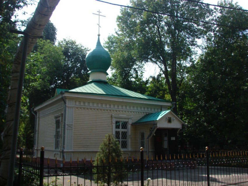 Саратов. Церковь Пантелеимона Целителя при 1-й городской клинической больнице. фасады