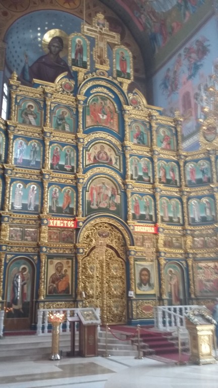 Кафедральный собор Успения Пресвятой Богородицы, Астана (Астана, город, Казахстан). интерьер и убранство, Центральная часть иконостаса
