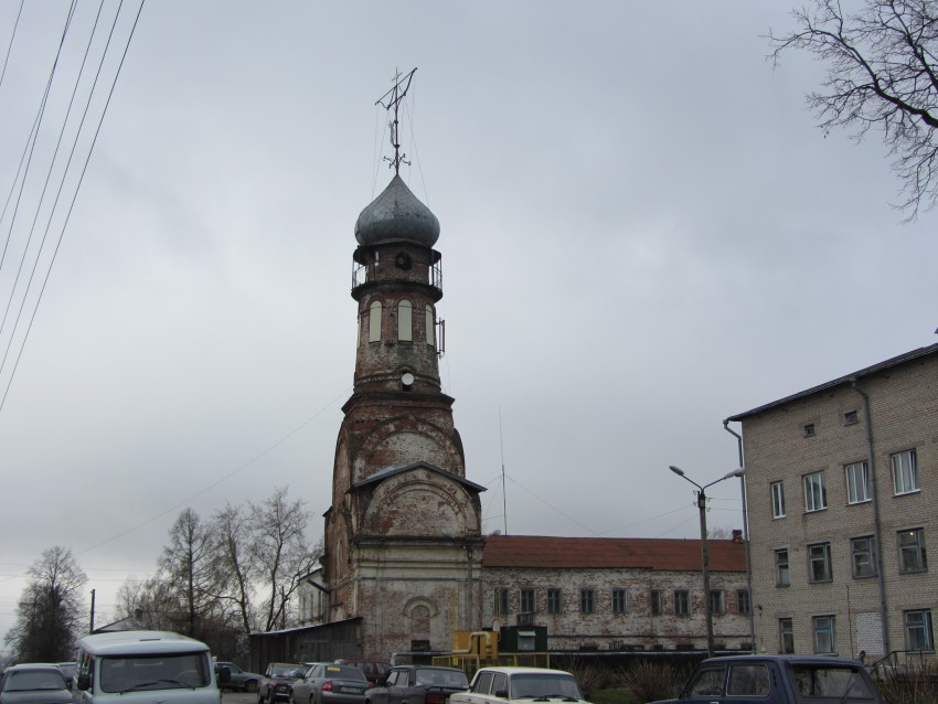 Колокольня церкви Митрофана Воронежского, Уржум (Уржумский район, Кировская область). общий вид в ландшафте